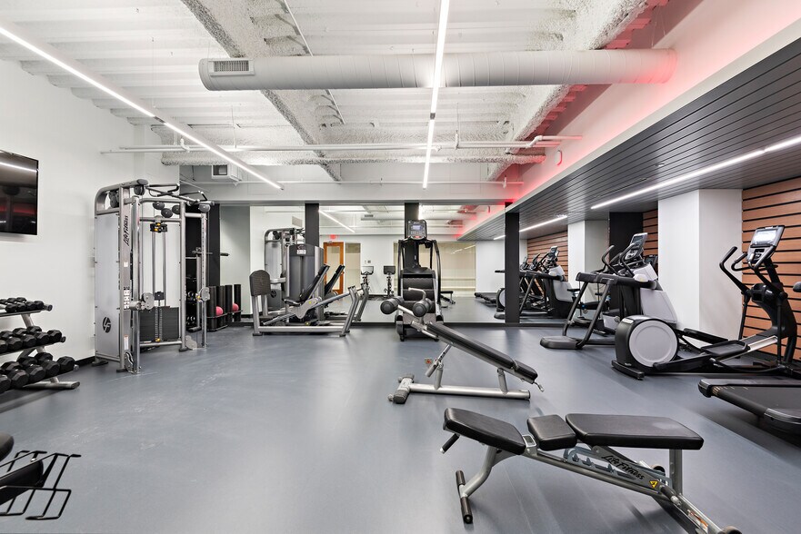 More Photos Of 11100 Wayzata Blvd, Minnetonka Office For Lease