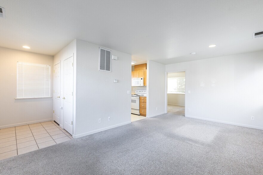 More Photos Of 2131 Naomi Pl, Santa Rosa Apartments For Sale