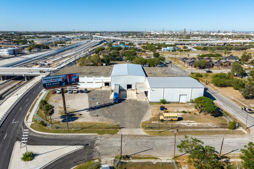More Photos Of 900 N Staples St, Corpus Christi Distribution For Lease