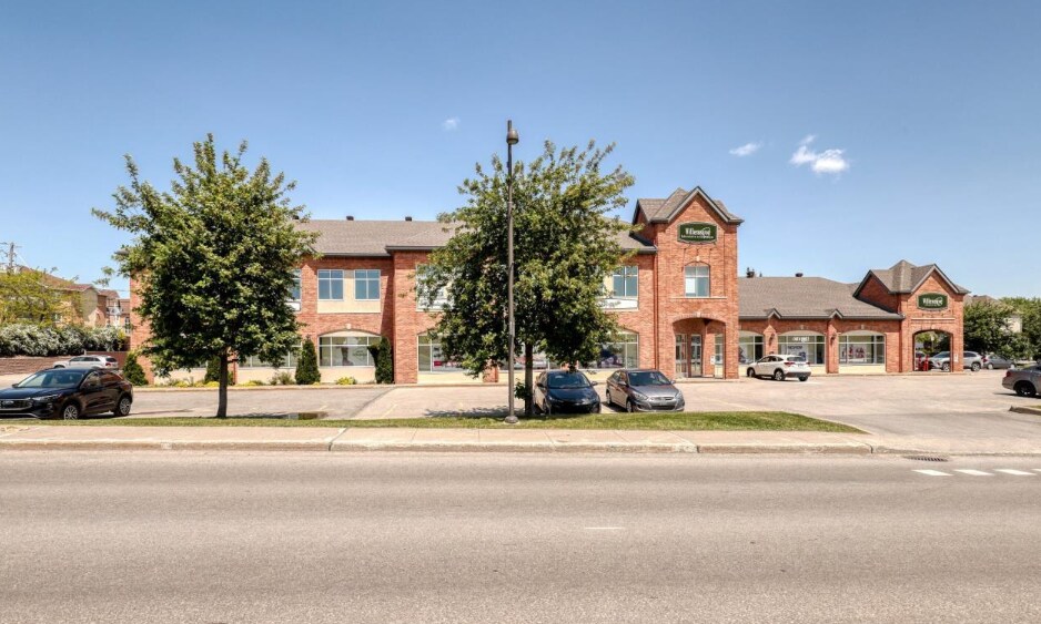 More Photos Of 123 Boul Industriel, Repentigny General Retail For Lease