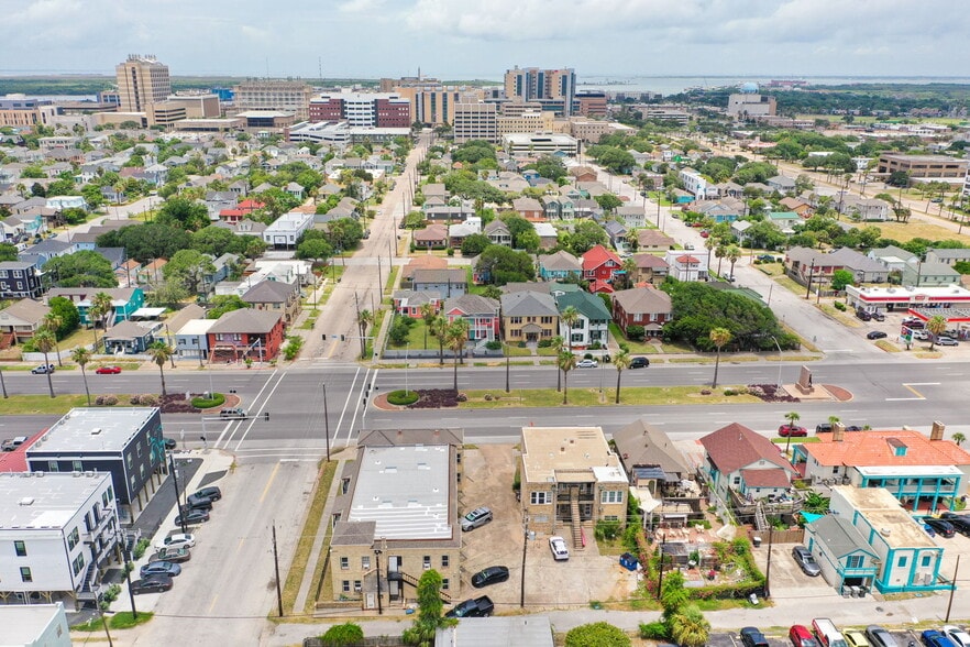 More Photos Of 717 Broadway St, Galveston Apartments For Sale