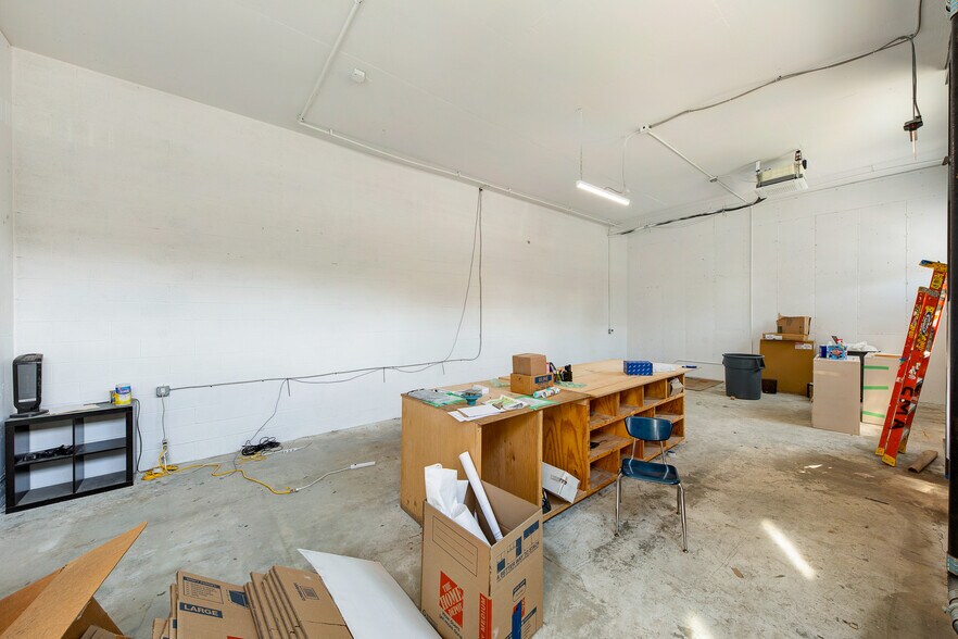 More Photos Of 737 4th Ave, Brooklyn Apartments For Lease