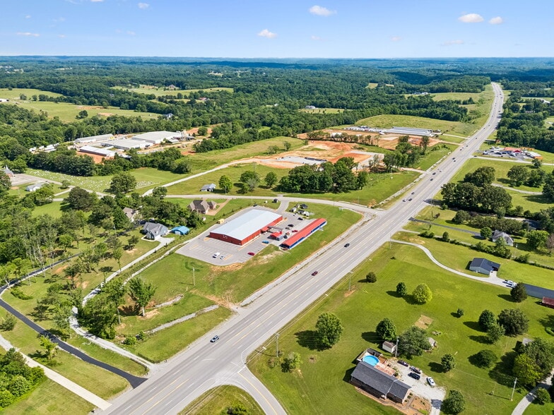 More Photos Of 4070 Old Highway 431, Greenbrier Freestanding For Sale