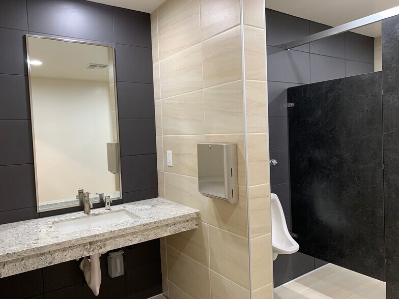 More Photos Of 107 Scripps Dr, Sacramento Medical For Lease