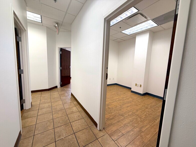 More Photos Of 6735 Conroy Windermere Rd, Orlando Medical For Sale