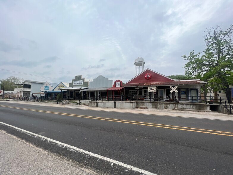 More Photos Of FM 1514, Coldspring Storefront Retail Office For Sale