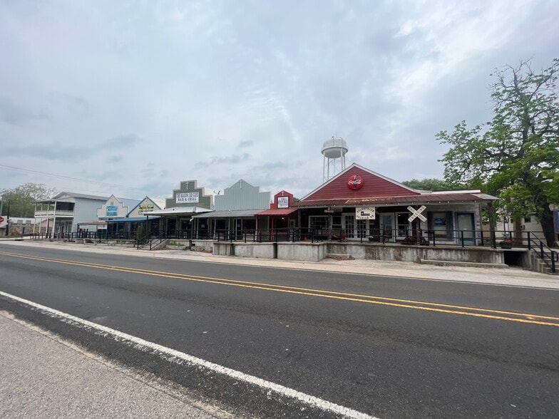 More Photos Of FM 1514, Coldspring Storefront Retail Office For Sale