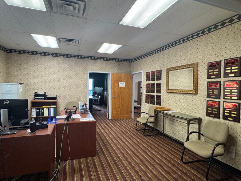 More Photos Of 111 N Gadsden St, Tallahassee Office For Sale