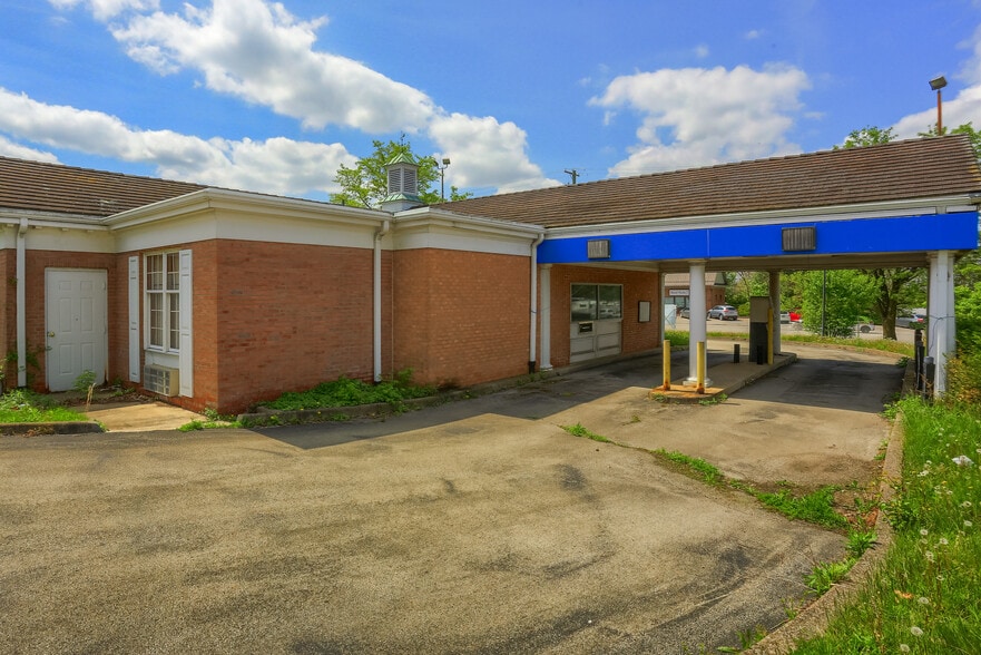 More Photos Of 3210 Wilmington Rd, New Castle Bowling Alley For Sale