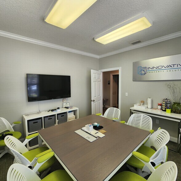 More Photos Of 8833 Perimeter Park Blvd, Jacksonville Medical For Lease