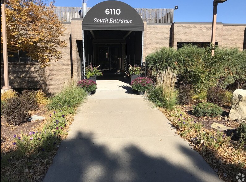 More Photos Of 6110 Blue Circle Dr, Minnetonka Office For Lease