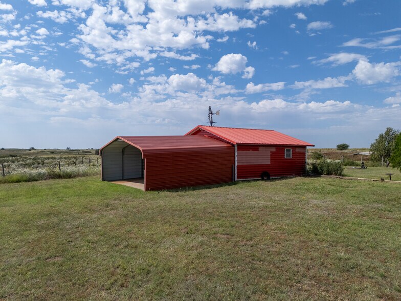 More Photos Of Helton Ranch, Briscoe Land For Sale
