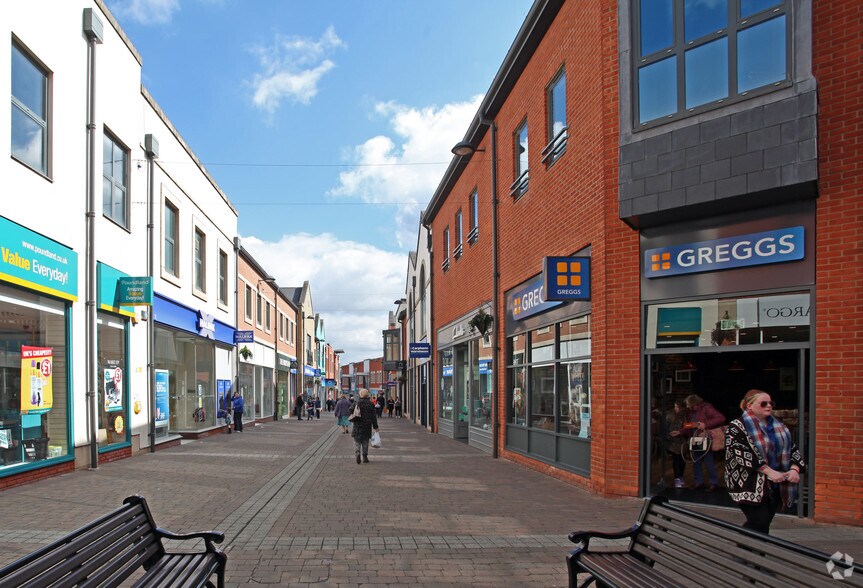 More Photos Of Station Rd, Didcot Storefront For Lease