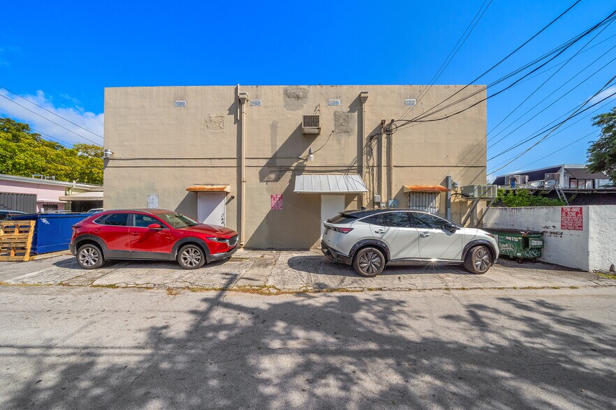 More Photos Of 2292 SW 22nd St, Miami Freestanding For Sale