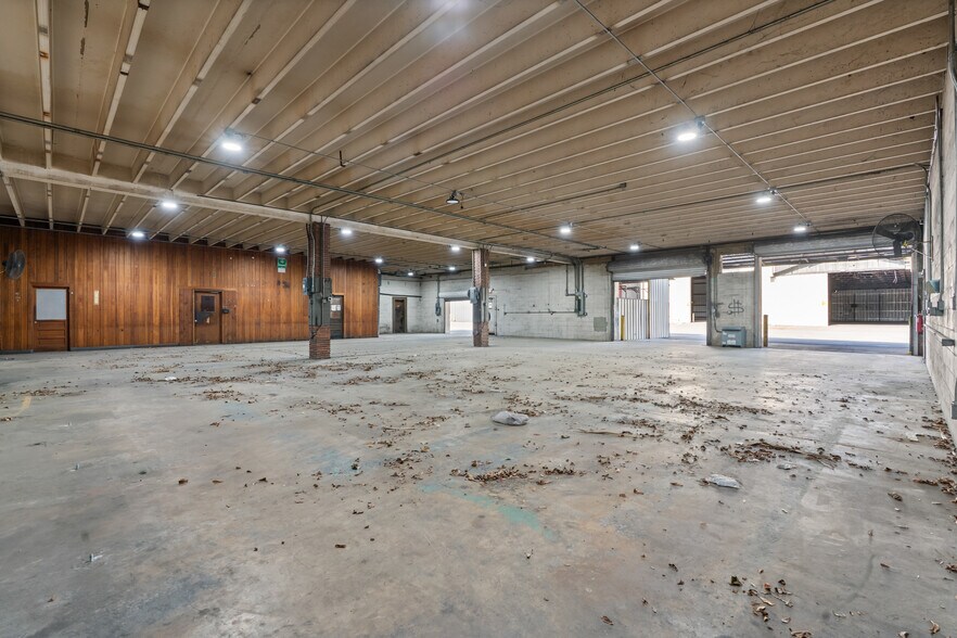 More Photos Of 1118 N Magnolia Ave, Ocala Warehouse For Sale