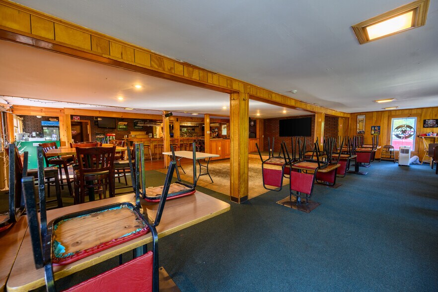 More Photos Of 16 Holland Rd, Wales Bar For Sale