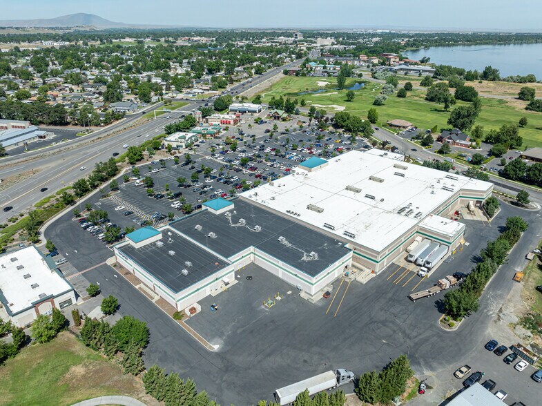 More Photos Of 87 Columbia Point Dr, Richland Department Store For Sale