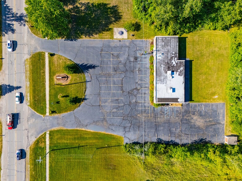 More Photos Of 12305 Beech Daly Rd, Taylor Flex For Lease