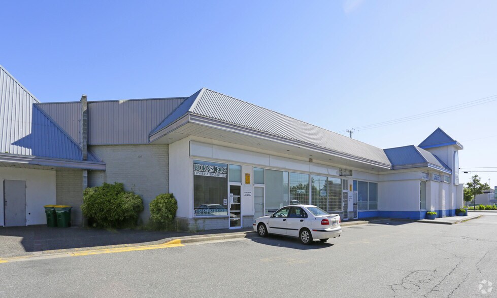 More Photos Of 7953 120th St, Delta Restaurant For Sale