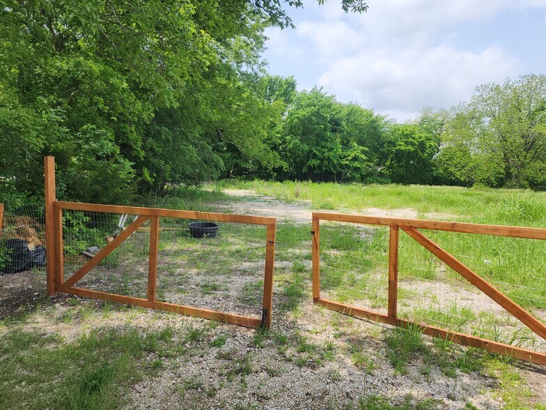 More Photos Of 2895 County Road 341, McKinney Land For Lease
