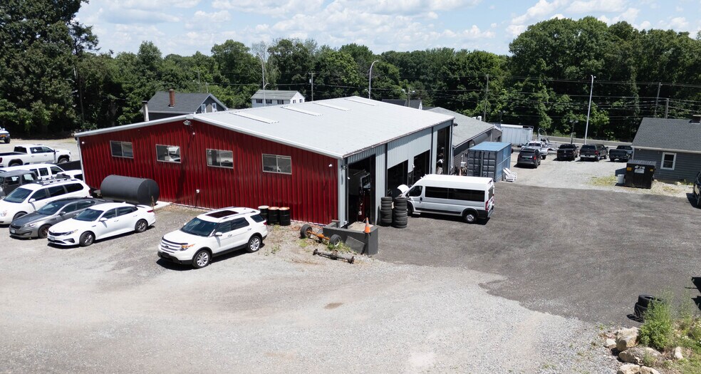 More Photos Of 1097 Eddie Dowling Hwy, North Smithfield Service Station For Sale