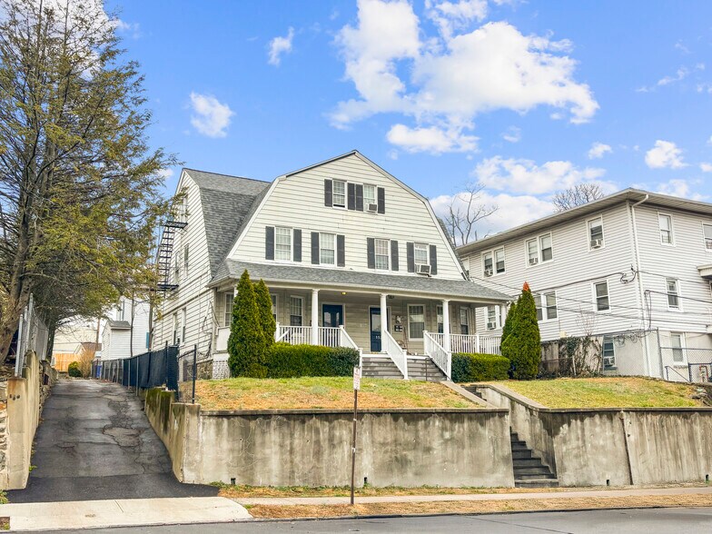 Primary Photo Of 150 Franklin Ave, New Rochelle Apartments For Sale