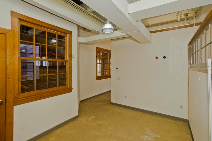More Photos Of 244 Main St, Northampton Office Residential For Sale
