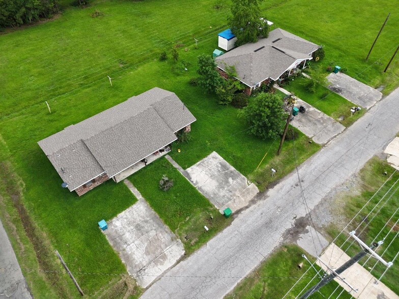 More Photos Of 902 Shady Ln, DeQuincy Apartments For Sale