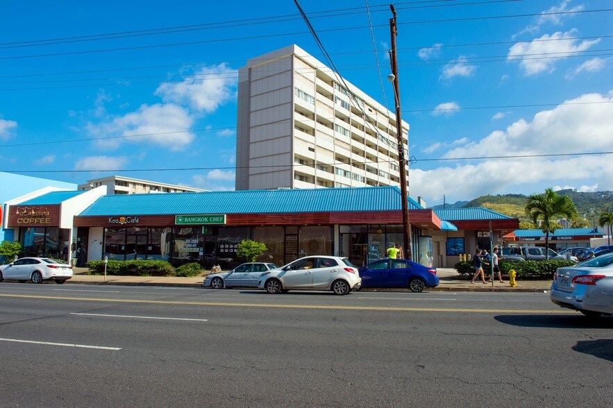 More Photos Of 2700 S King St, Honolulu Unknown For Lease