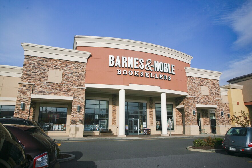 More Photos Of 1153-1187 Ulster Ave, Kingston General Retail For Lease