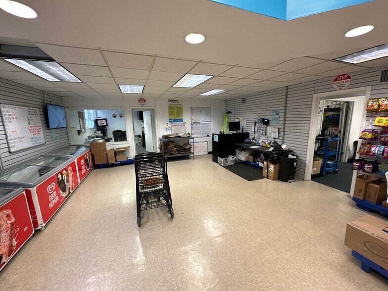 More Photos Of 5743 West Park Ave, Saint Louis Warehouse For Lease