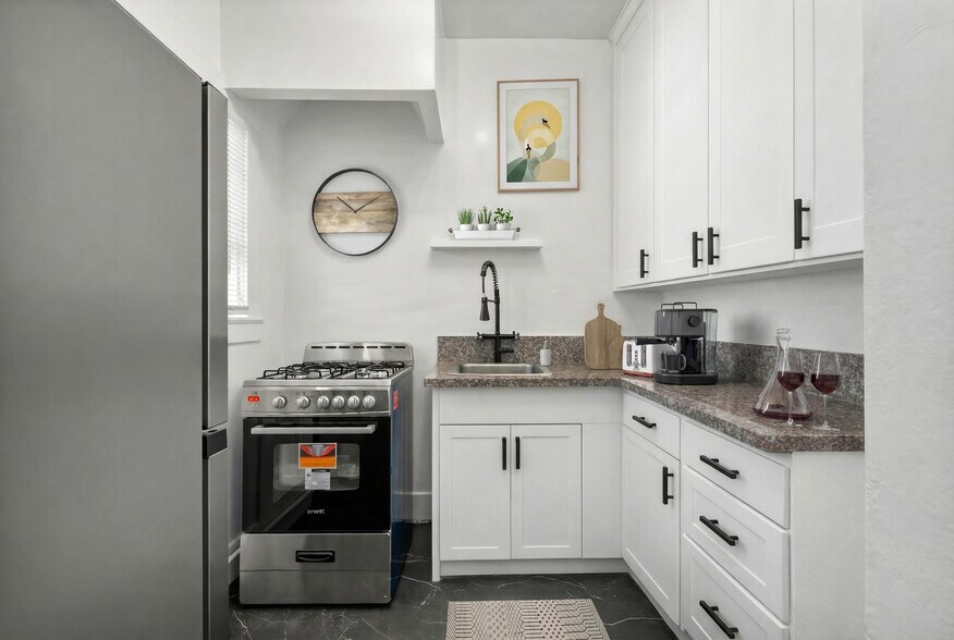 More Photos Of 623 E Broadway, Long Beach Apartments For Sale