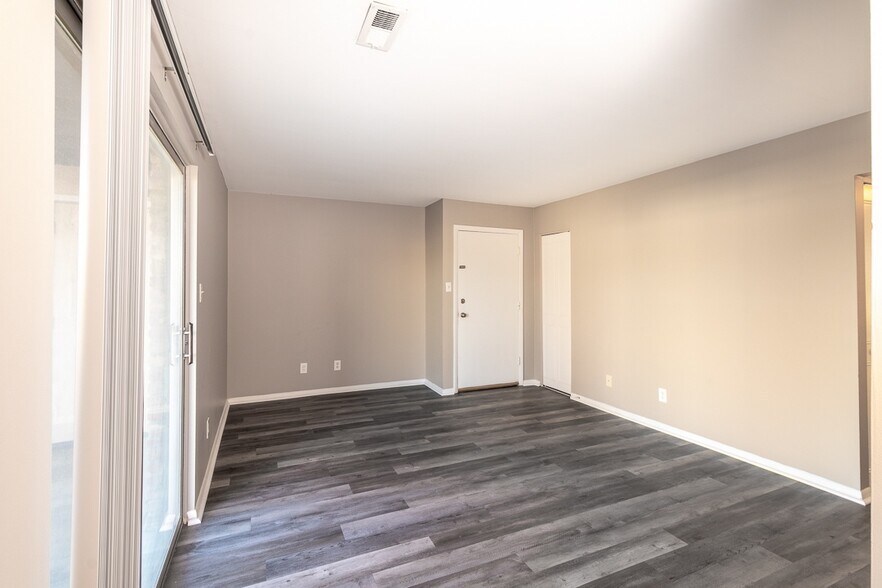 More Photos Of 501 1st Ave SE, Carmel Apartments For Sale