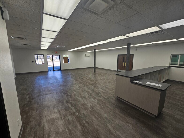 More Photos Of 2719 E Elms Rd, Killeen Warehouse For Lease