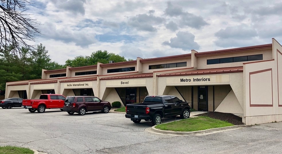 Primary Photo Of 2749 NW Hunter Dr, Blue Springs Flex For Lease