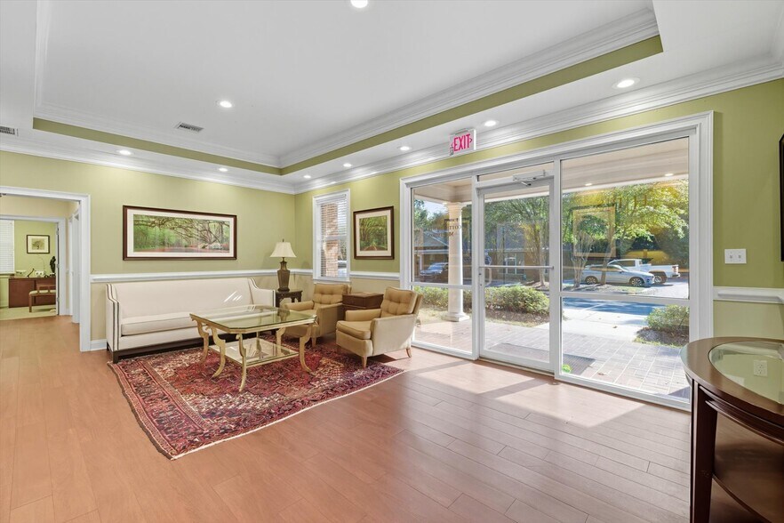 More Photos Of 2565 Barrington Cir, Tallahassee Office For Sale