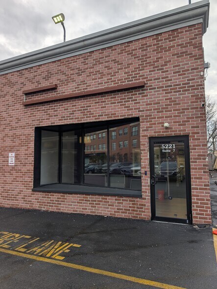 More Photos Of 5221-5223 Main St, Buffalo Freestanding For Lease