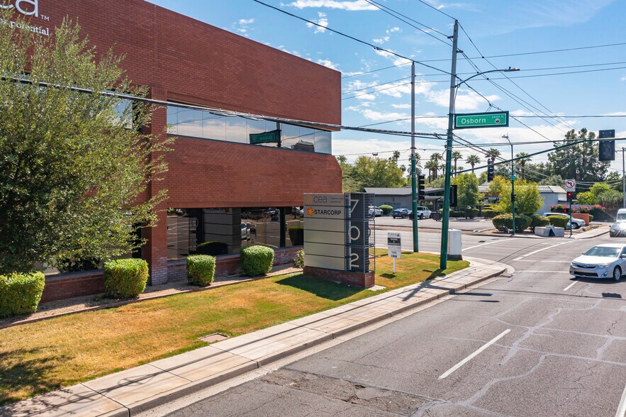 More Photos Of 702 E Osborn Rd, Phoenix Office For Lease