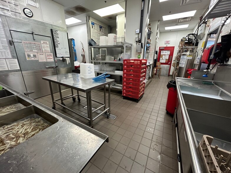 More Photos Of 1050 W Gladstone St, San Dimas Restaurant For Lease