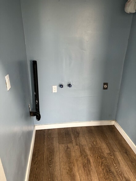 More Photos Of , Hartford Multifamily For Sale