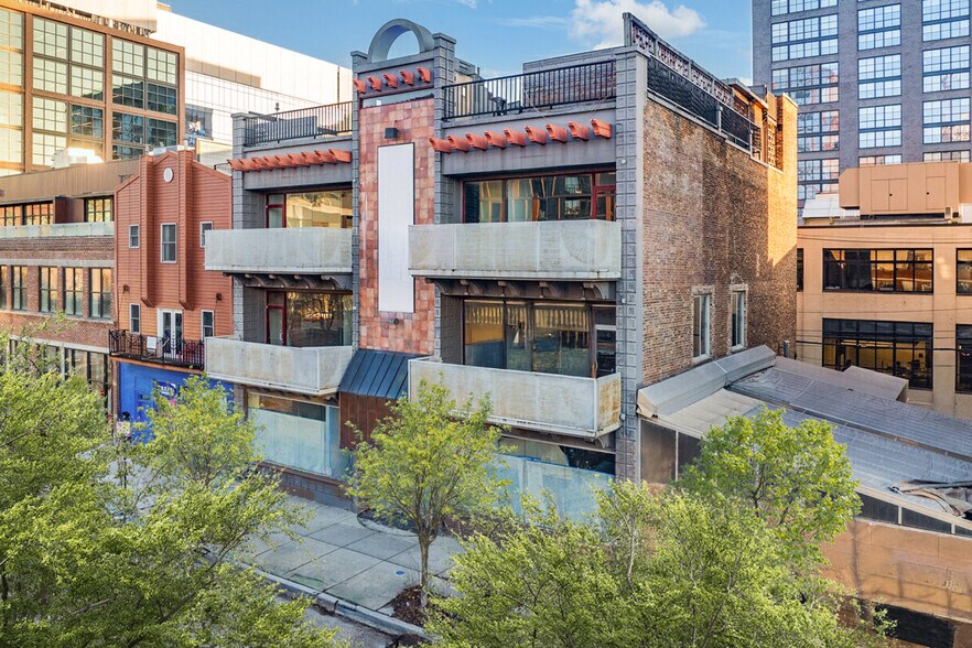 More Photos Of 1113 W Randolph St, Chicago Storefront Retail Residential For Sale