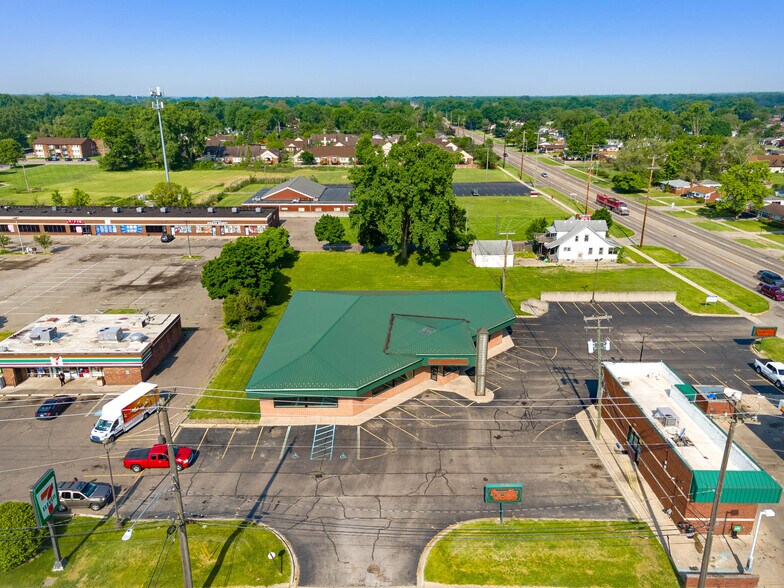 More Photos Of 146 S Venoy Rd, Westland Freestanding For Lease