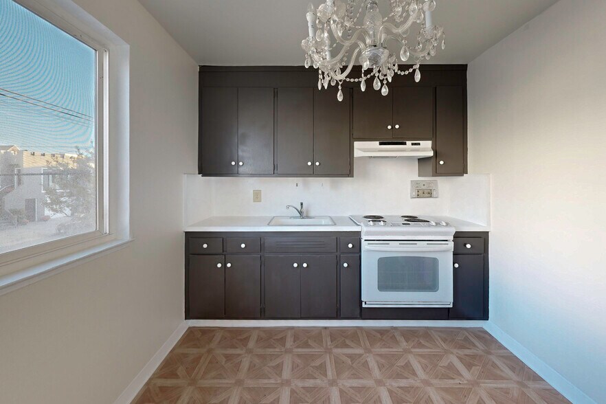 More Photos Of 1311 48th Ave, San Francisco Apartments For Sale