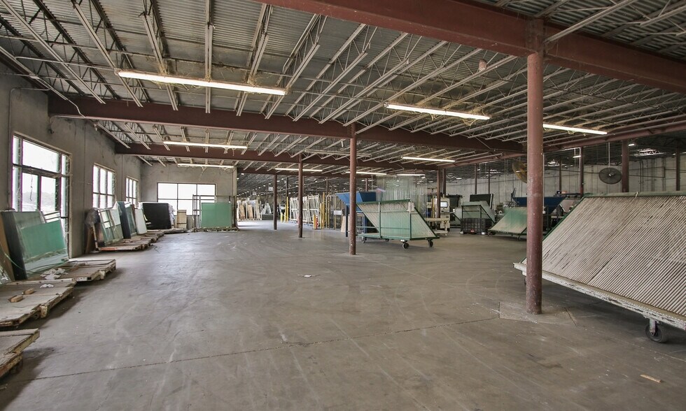 More Photos Of 5515 Brittmoore Rd, Houston Distribution For Sale