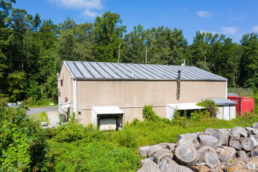 More Photos Of 822 Glassboro Rd, Williamstown Light Distribution For Sale