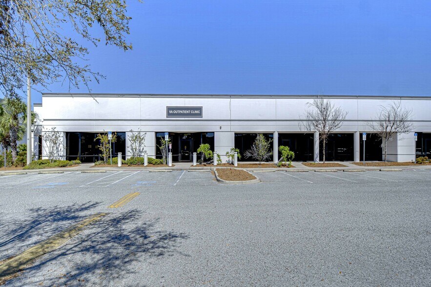 More Photos Of 10770 N 46th, Tampa Unknown For Lease