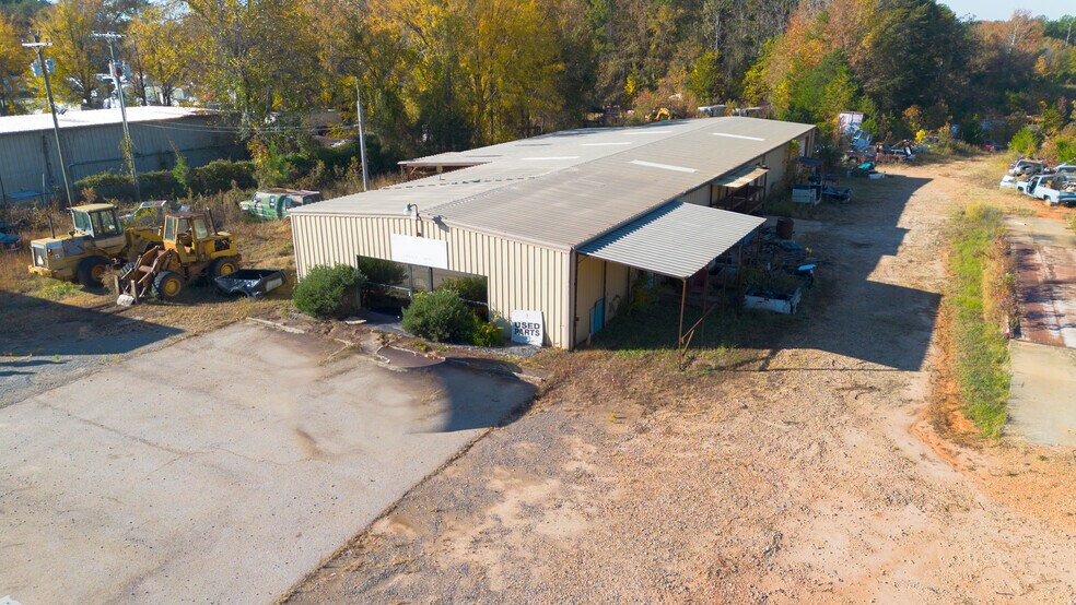 More Photos Of 725 Red River Rd, Rock Hill Industrial For Lease
