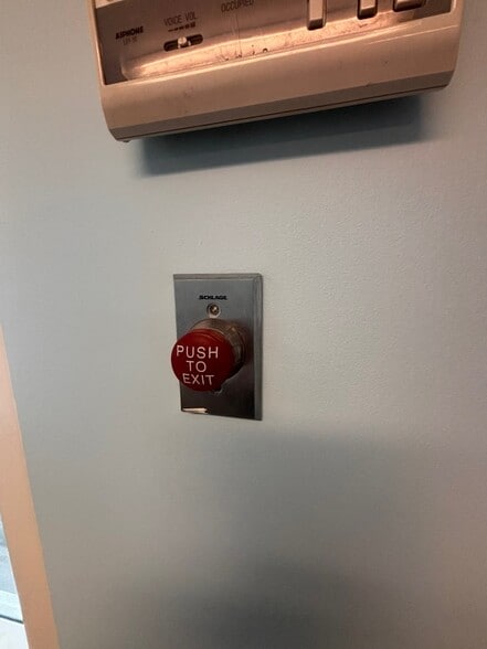 More Photos Of 6263 Taft Rd, Syracuse Warehouse For Lease