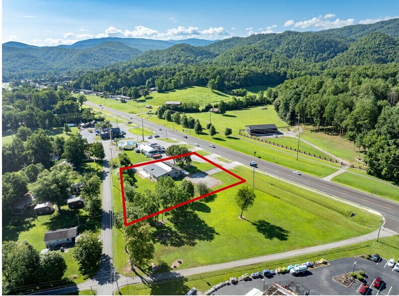 More Photos Of 8123 E Lamar Alexander Pky, Townsend Restaurant For Sale