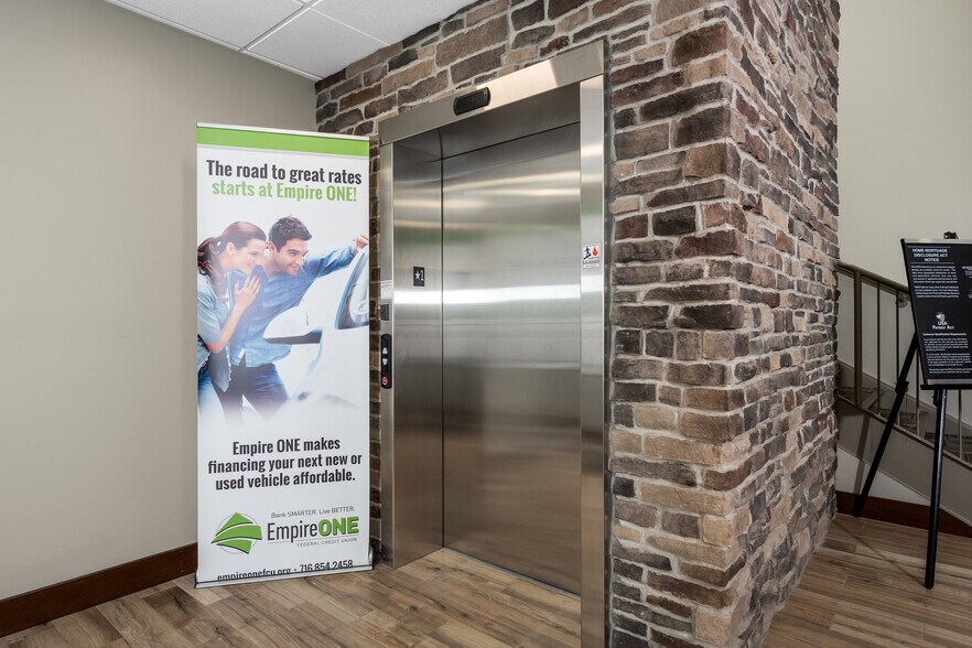 More Photos Of 3020 Orchard Park Rd, Buffalo Office For Sale